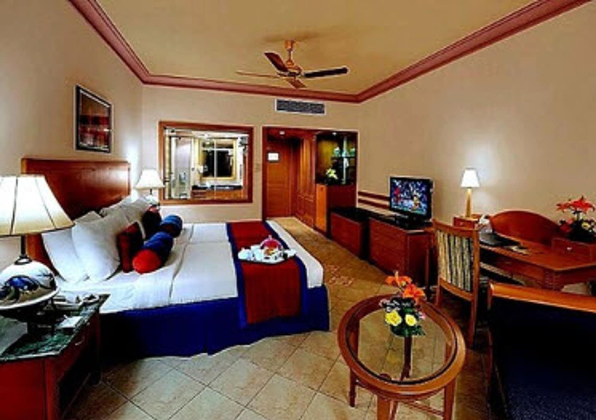 Kenilworth Resort & Spa, Goa Utorda Екстериор снимка