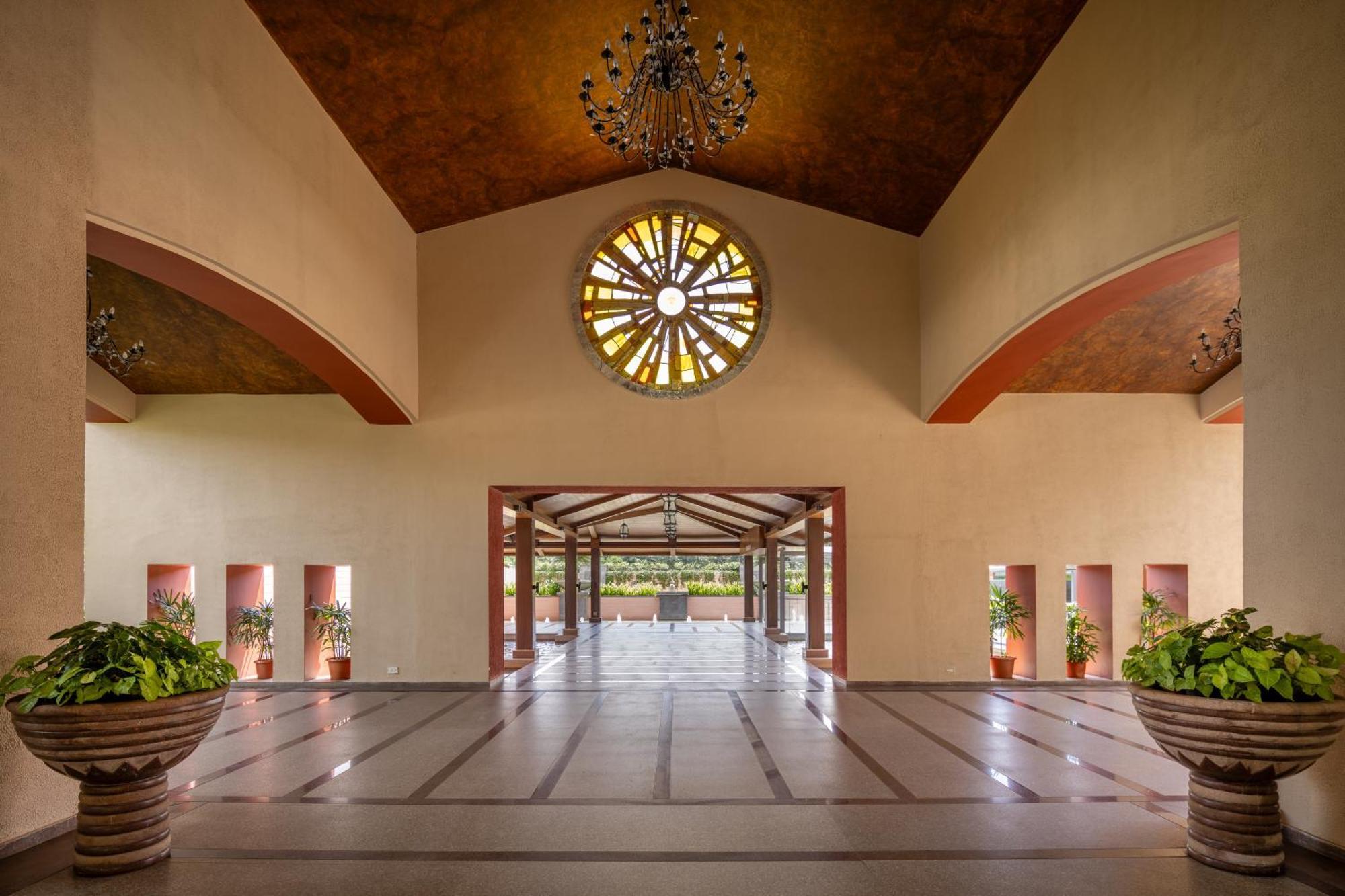 Kenilworth Resort & Spa, Goa Utorda Екстериор снимка